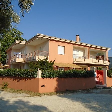 Socrates Family Apartments Kalligoni Exteriér fotografie